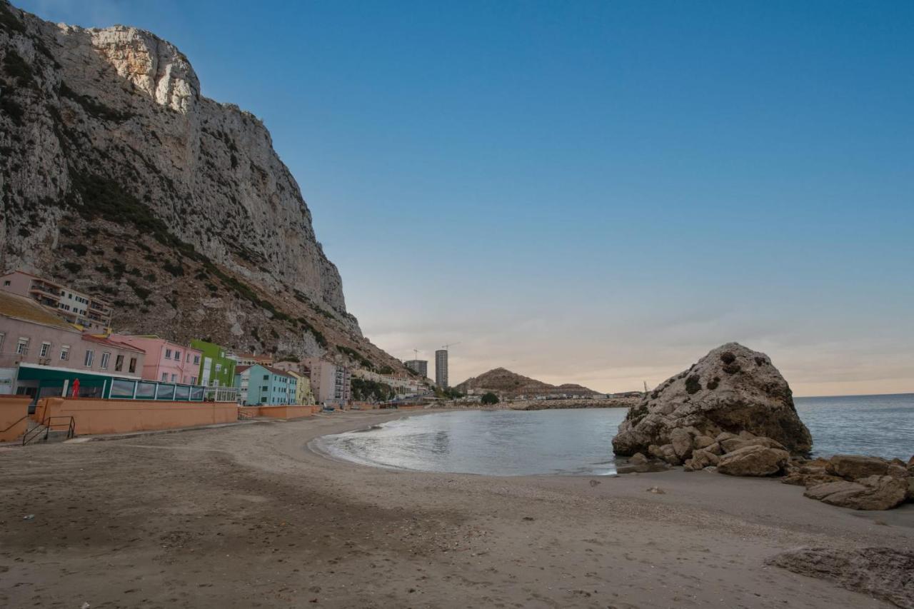 Beachfront Maisonette غيبرالتار المظهر الخارجي الصورة